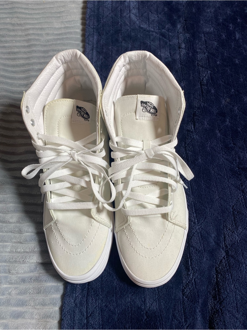Vans men White High-Top Canvas Sneakers